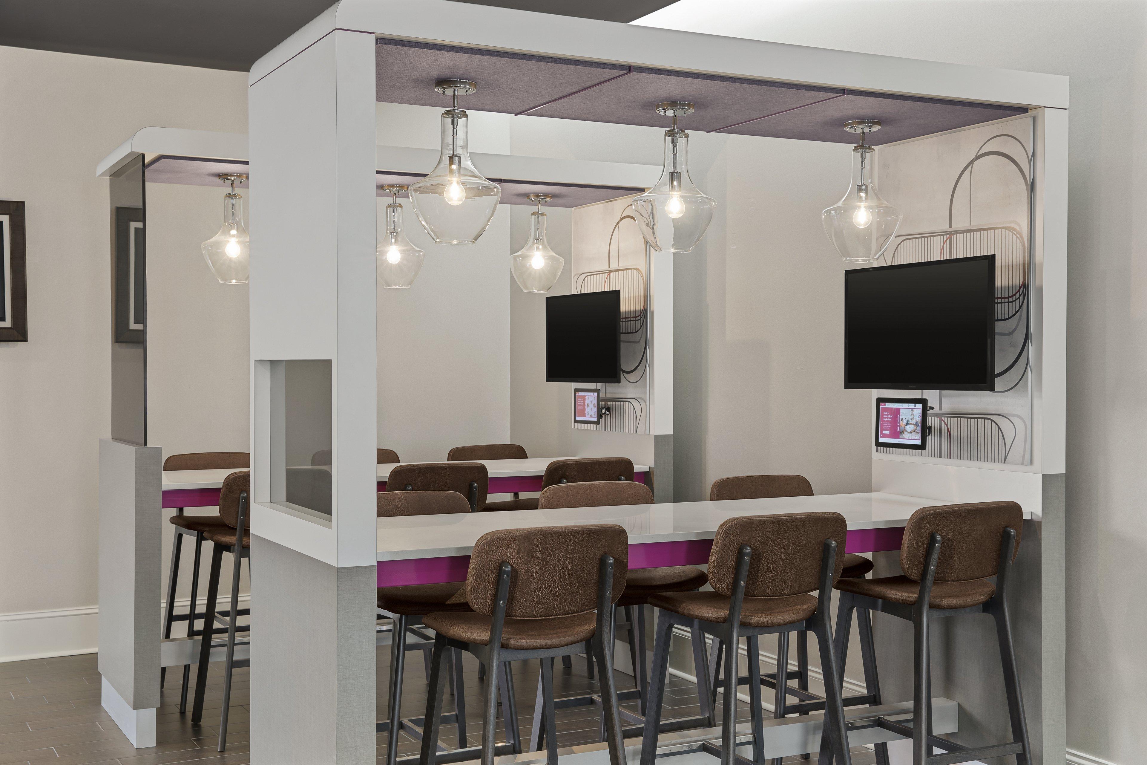 Crowne Plaza Greenville By Ihg Екстериор снимка