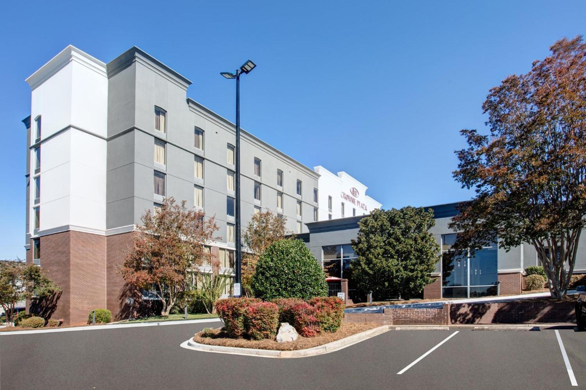 Crowne Plaza Greenville By Ihg Екстериор снимка